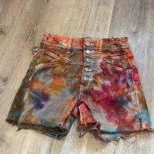 American Eagle Distressed Cut Off Tie Dye Jean Shorts Size 2